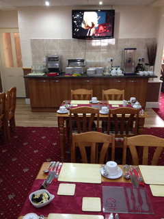 Breakfast & bar